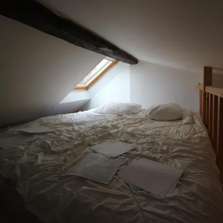 Appartement 5 Au Dernier étage *