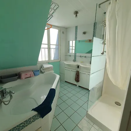 5 Au Dernier étage Appartement